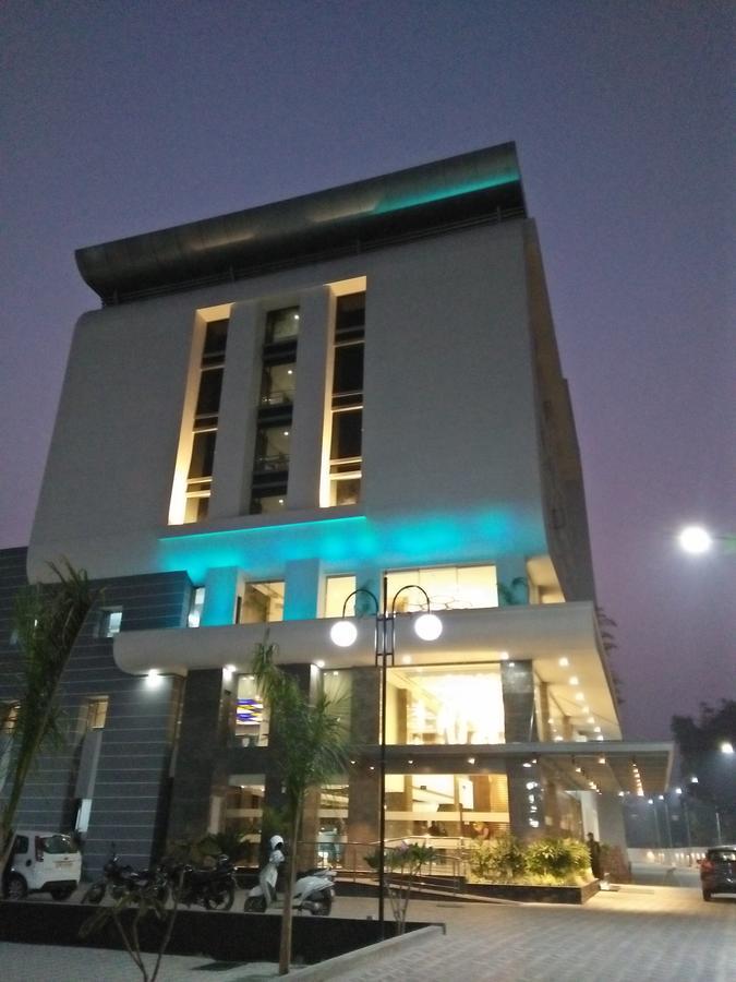 Hotel Saffron Crest Siliguri Exterior photo